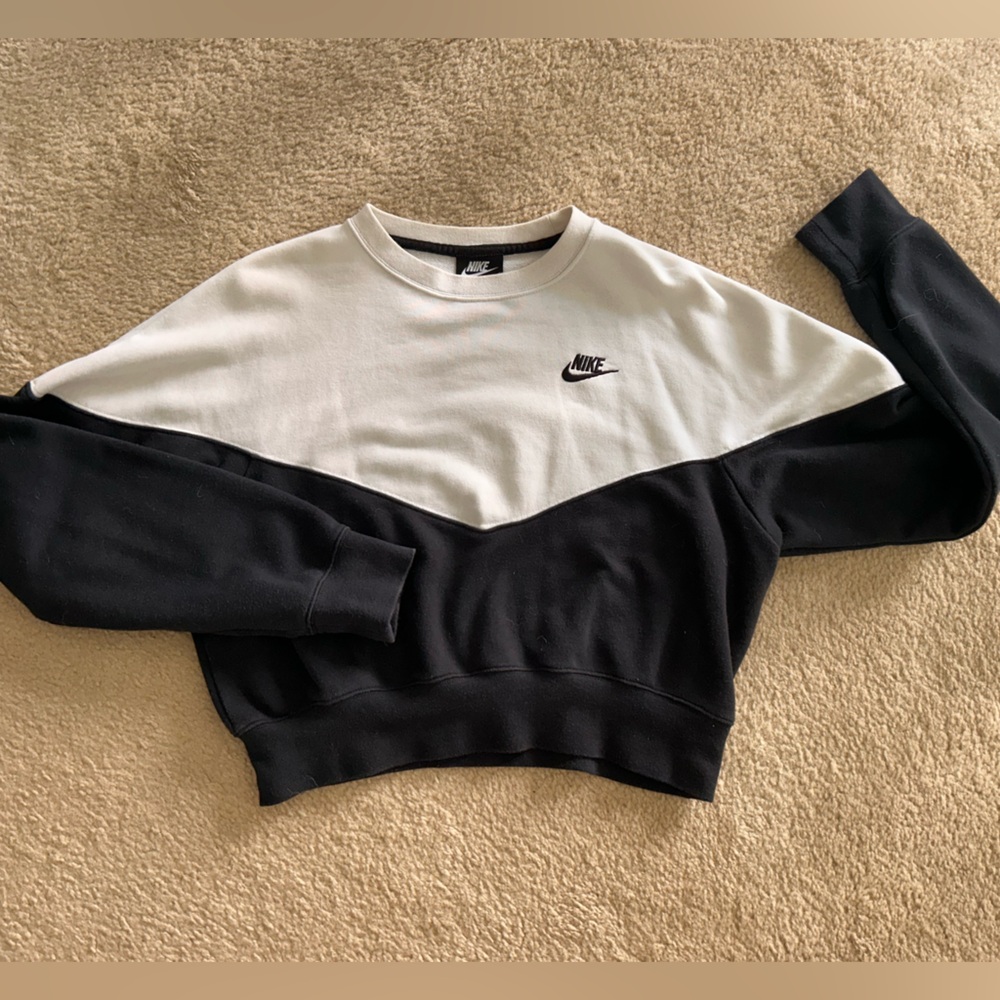 Nike two tone crewneck